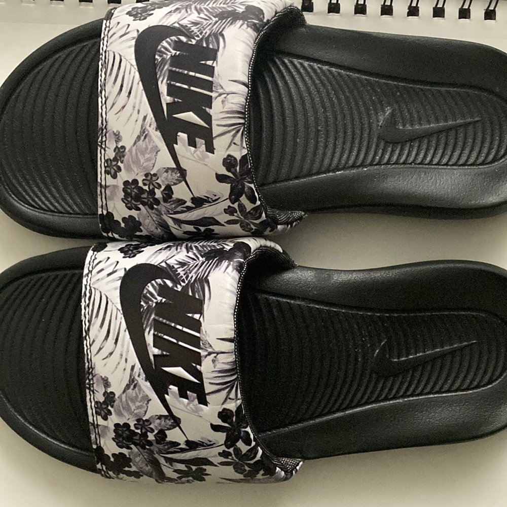 Nike slides